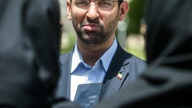 ثنا اسدیان کیست