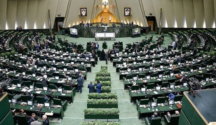 حضور وزیر علوم و وزیر صنعت در مجلس