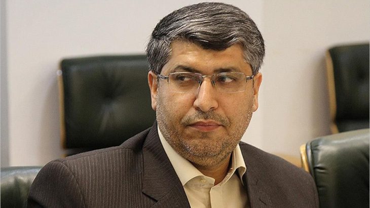 عضو کمیسیون صنایع و معادن با بیان اینکه بخشی از تقاضای خودرو در بازار تقاضای غیر واقعی و کاذب است، گفت: باید تقاضای غیر واقعی خودرو را حذف کرد.