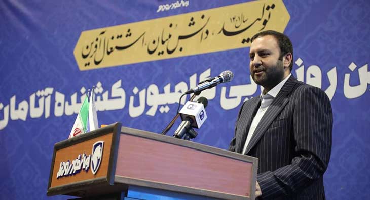 محسن پیرهادی در رونمایی از کامیون کشنده آتامان